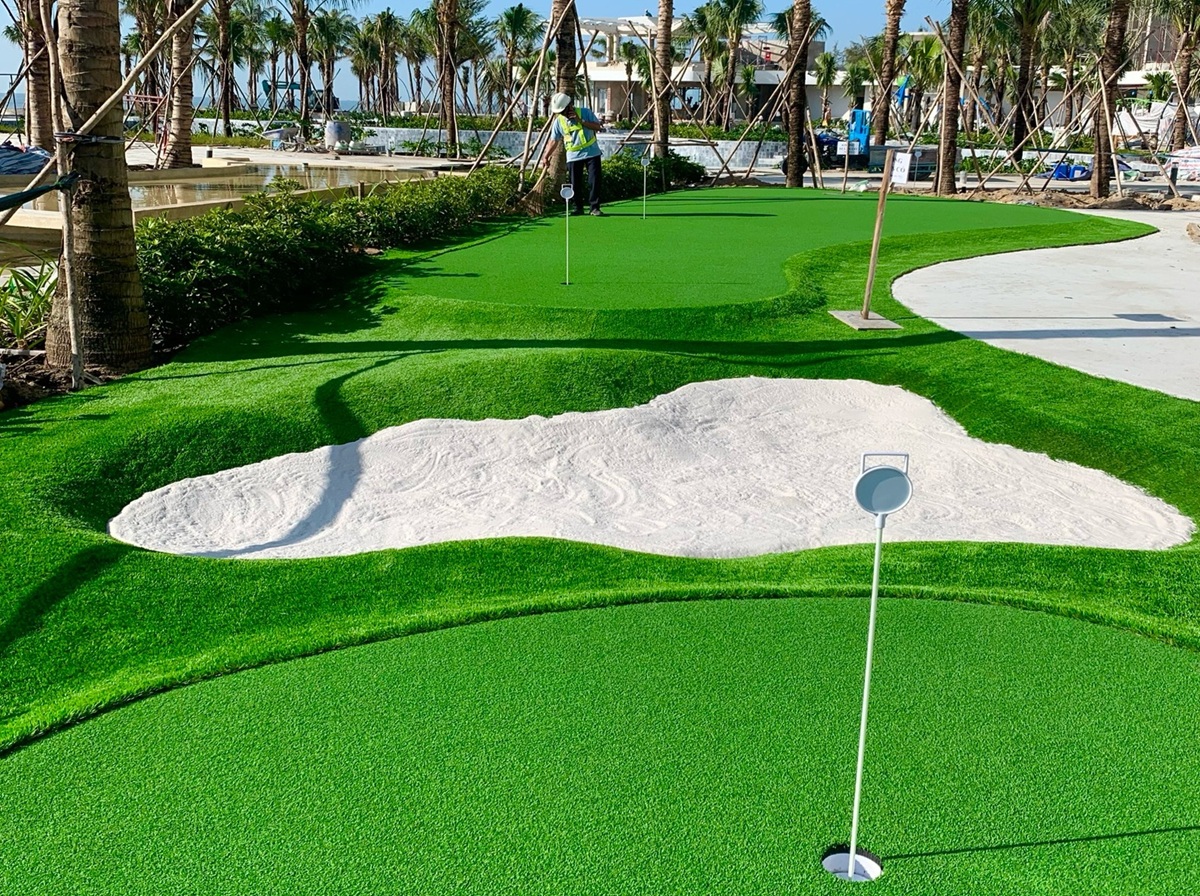 Sân tập golf mini tại Madison - Hồ Tràm