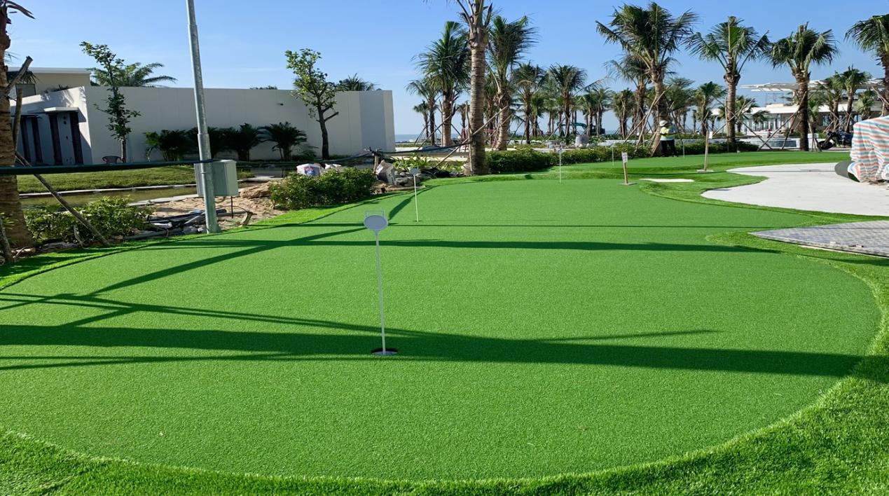 Sân tập golf mini Madison Hồ Tràm